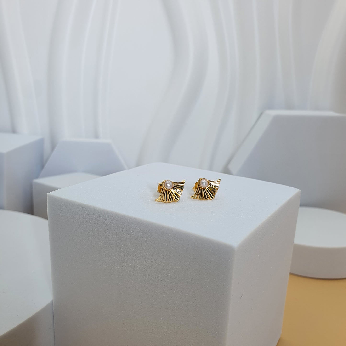 21 K EARRINGS