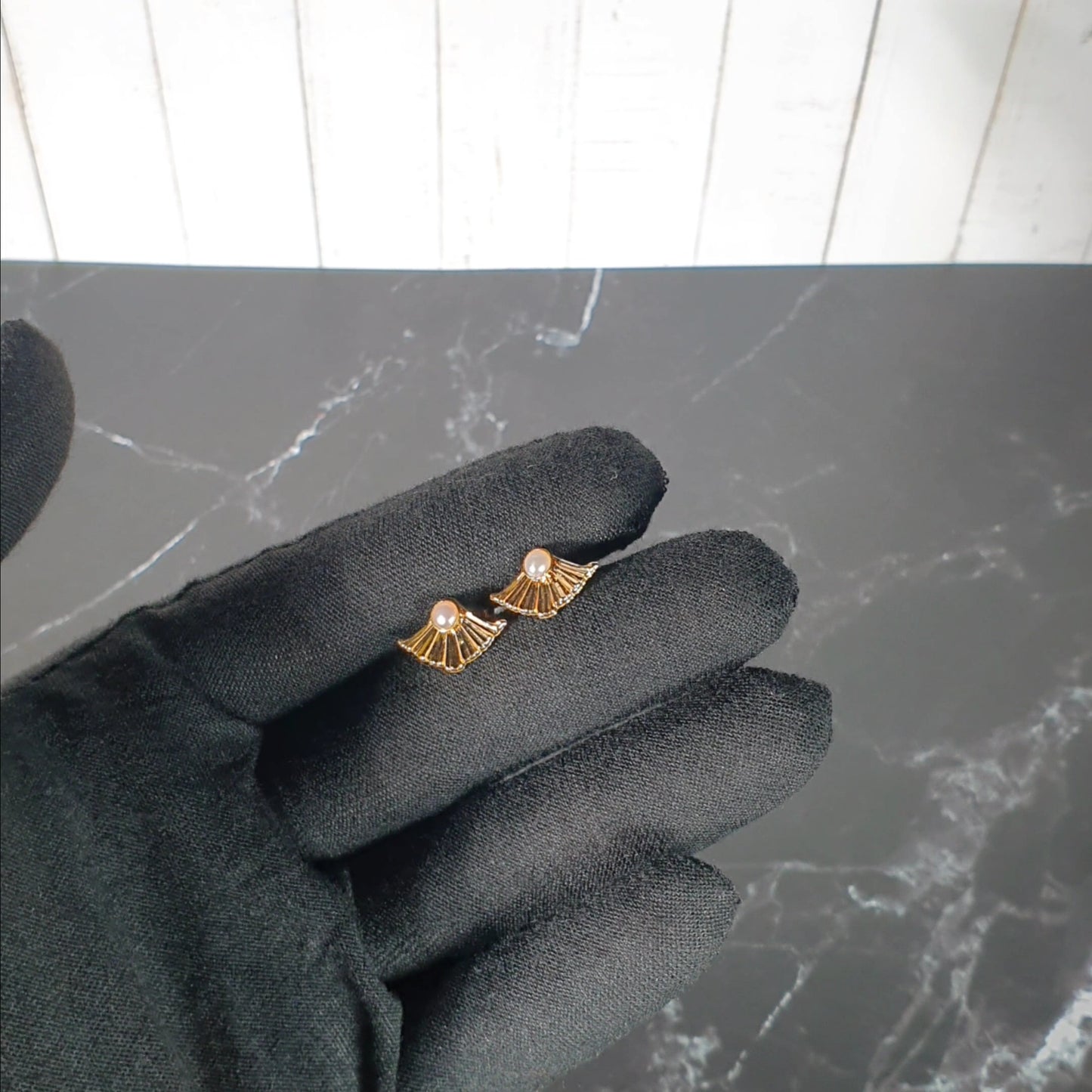 21 K EARRINGS