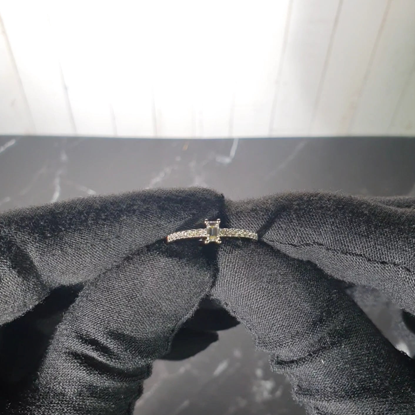 DIAMOND RING