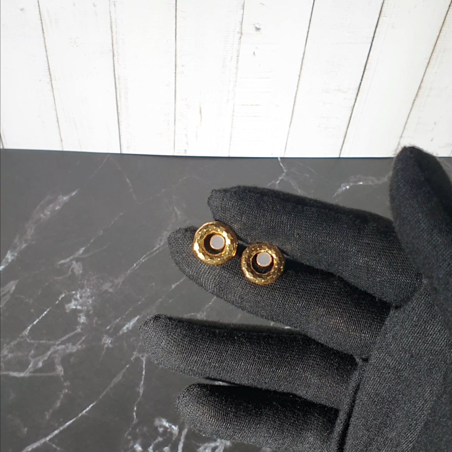 21 K EARRINGS