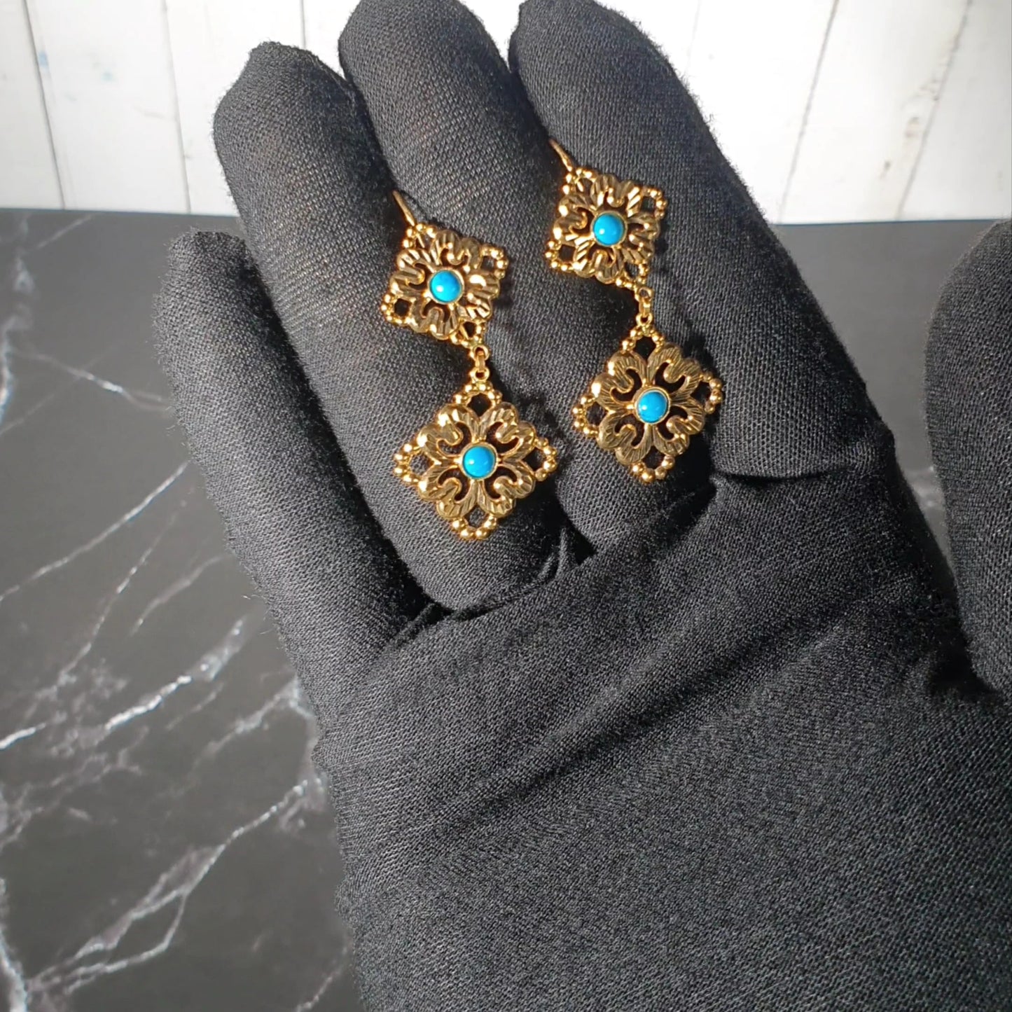 21 K EARRINGS