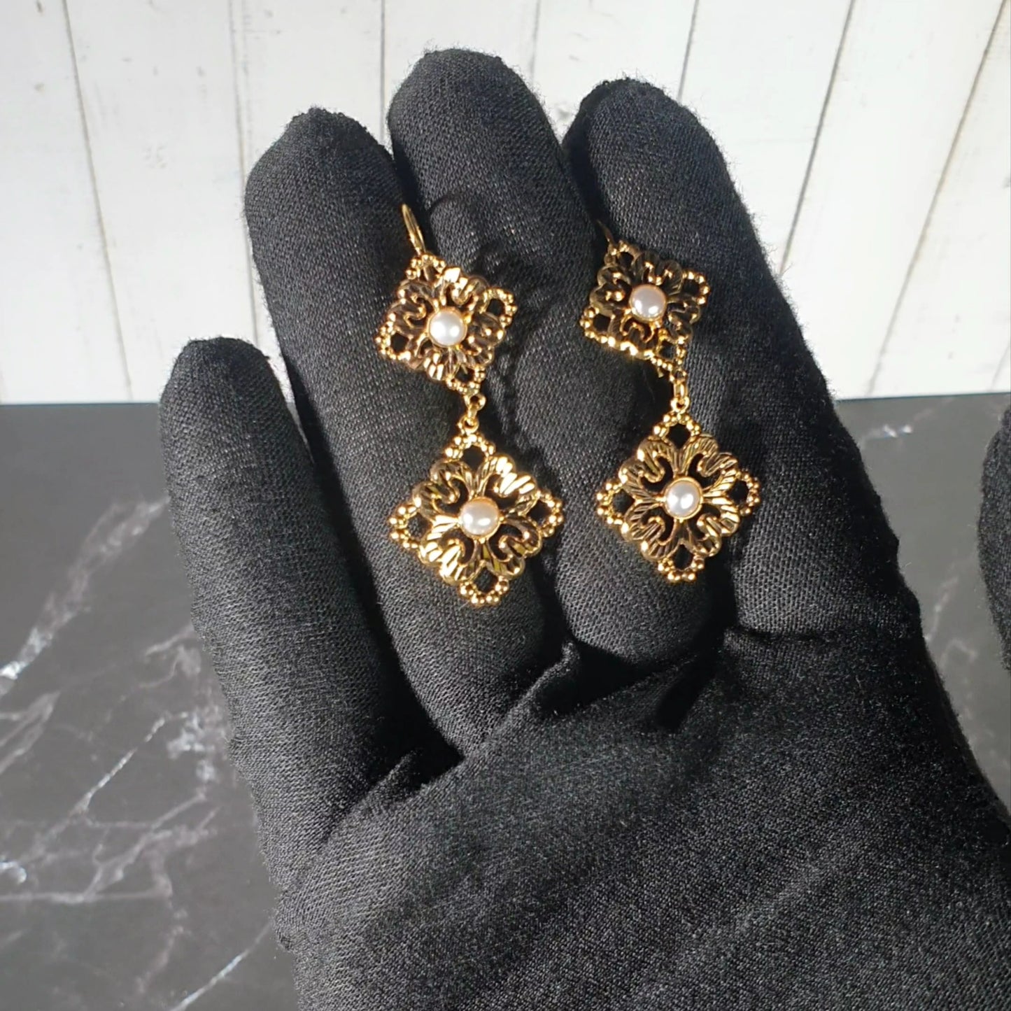 21 K EARRINGS